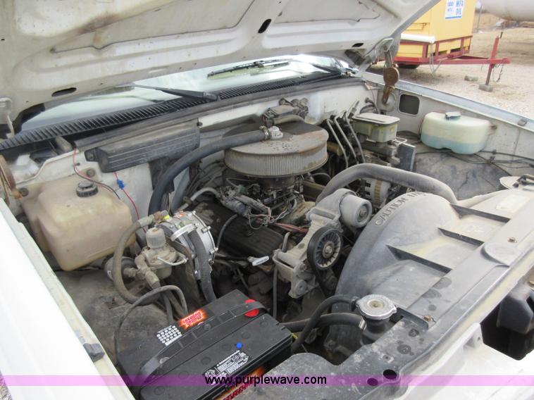 image for item AW9100 1990 Chevrolet 3500 flatbed truck