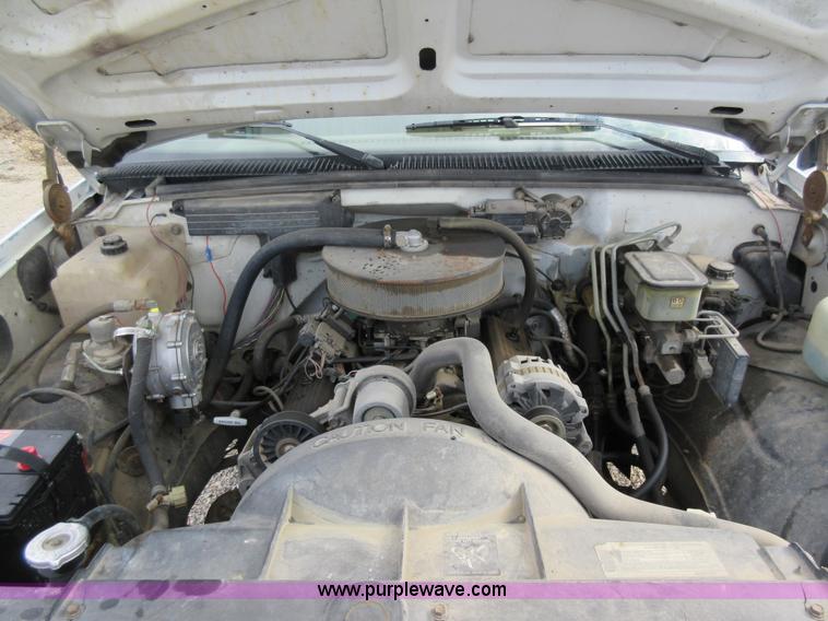 image for item AW9100 1990 Chevrolet 3500 flatbed truck