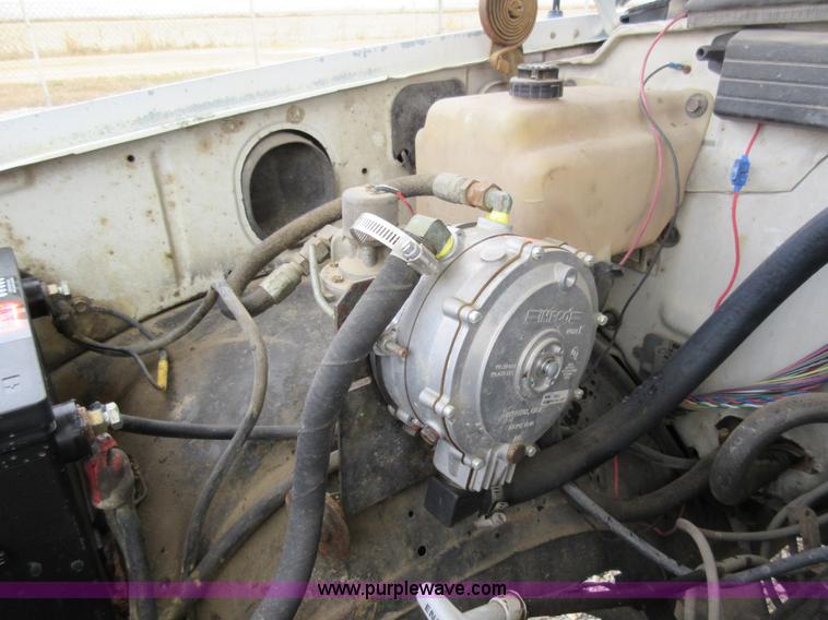 image for item AW9100 1990 Chevrolet 3500 flatbed truck