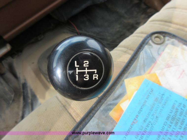 image for item AW9100 1990 Chevrolet 3500 flatbed truck