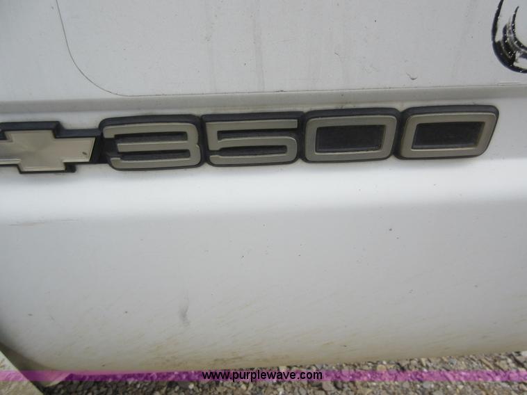 image for item AW9100 1990 Chevrolet 3500 flatbed truck