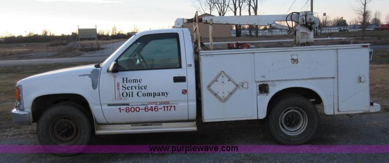 image for item AW9108 1999 GMC Sierra Classic 3500 utility truck