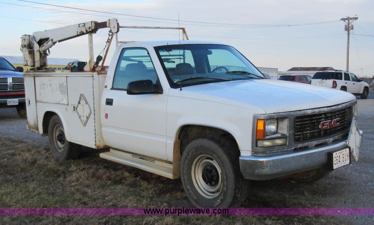 image for item AW9108 1999 GMC Sierra Classic 3500 utility truck