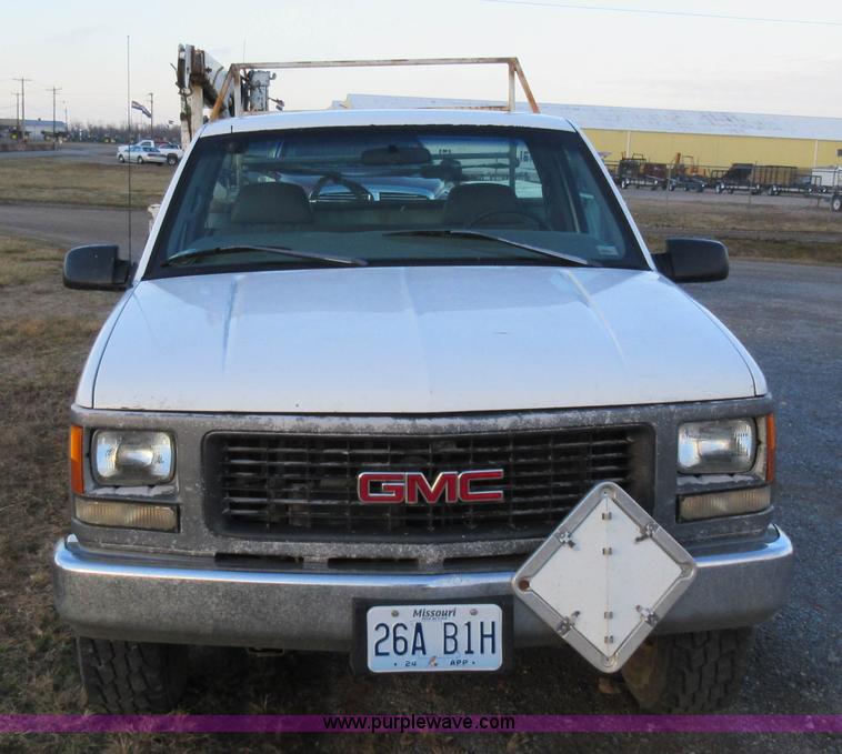 image for item AW9108 1999 GMC Sierra Classic 3500 utility truck