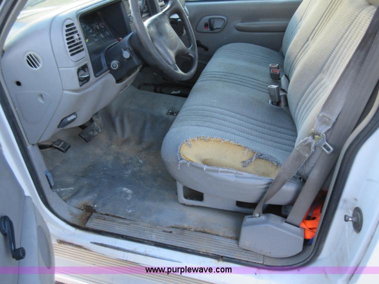 image for item AW9108 1999 GMC Sierra Classic 3500 utility truck