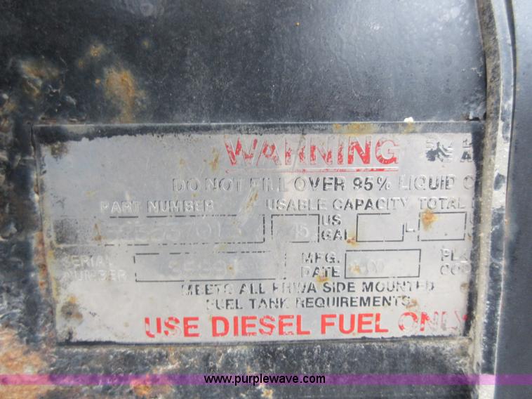 image for item AW9109 2000 Freightliner FL70 propane delivery truck