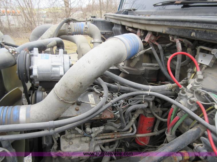 image for item AW9109 2000 Freightliner FL70 propane delivery truck