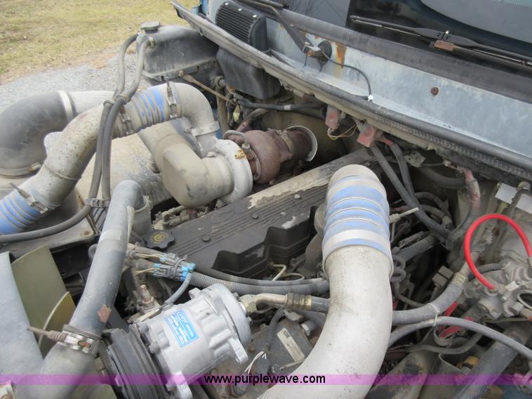 image for item AW9109 2000 Freightliner FL70 propane delivery truck