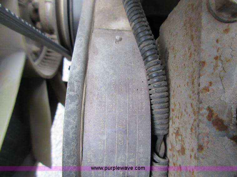 image for item AW9109 2000 Freightliner FL70 propane delivery truck