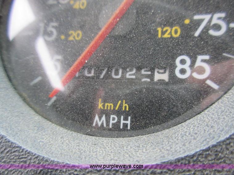 image for item AW9109 2000 Freightliner FL70 propane delivery truck