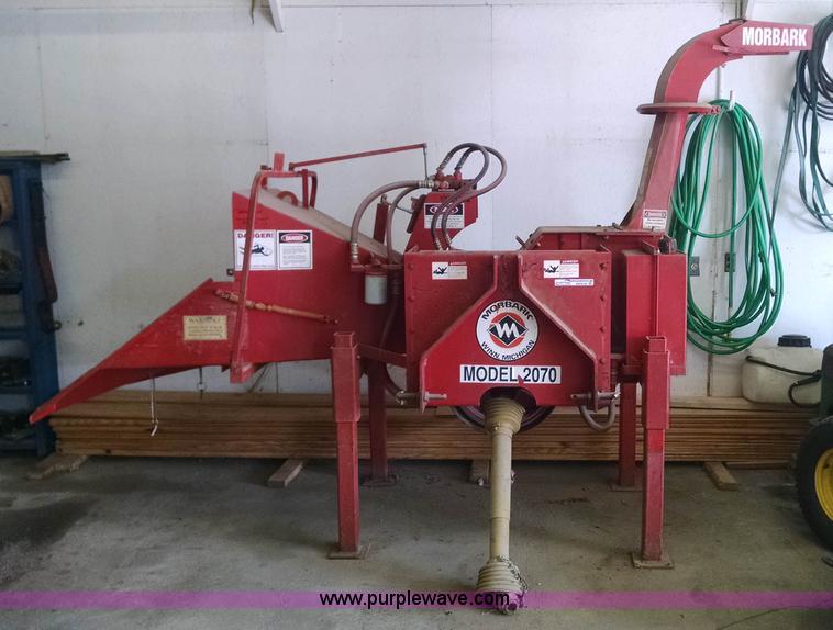 image for item AW9124 Morbark 2070 wood chipper