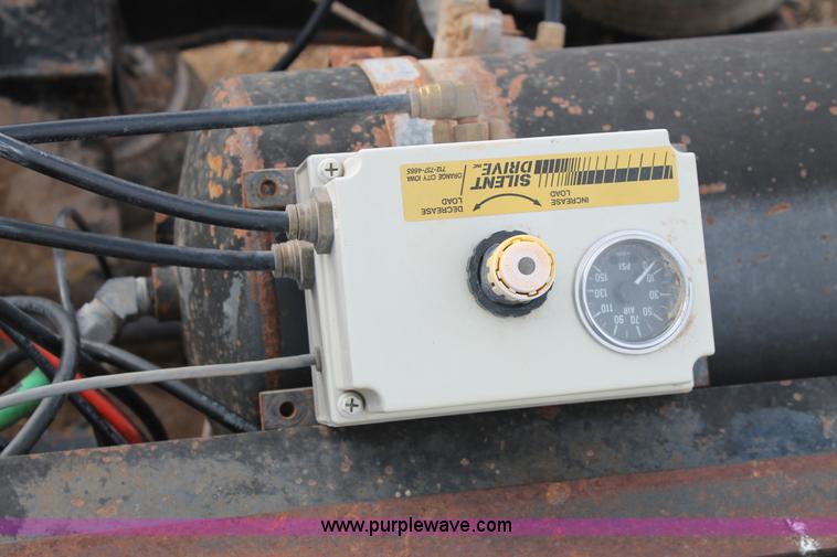 image for item AW9460 1993 Freightliner pusher axle