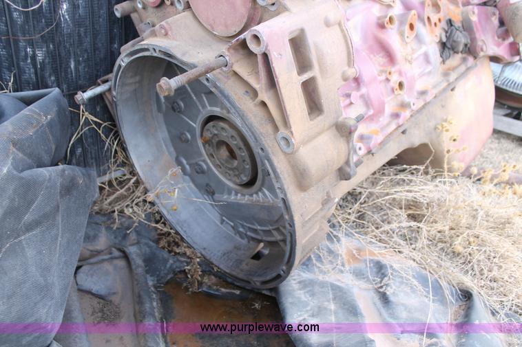 image for item AW9465 Mack MP7-365M engine block with attachments