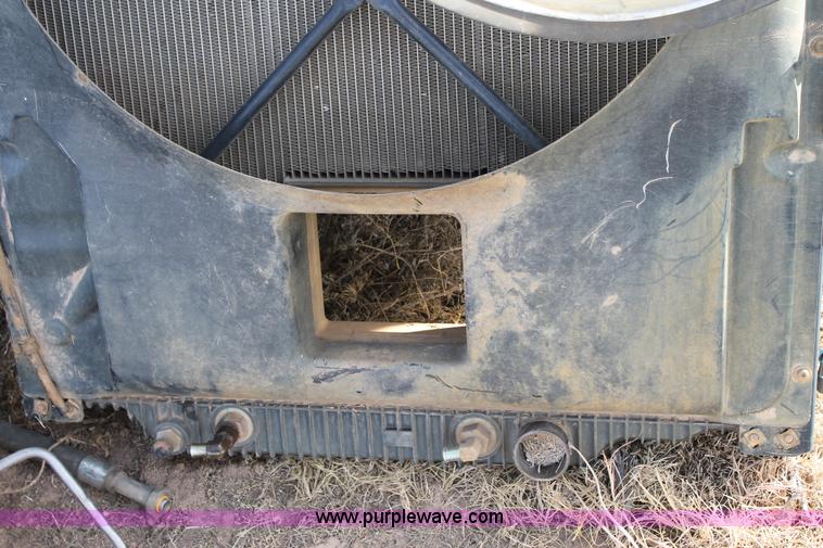 image for item AW9465 Mack MP7-365M engine block with attachments