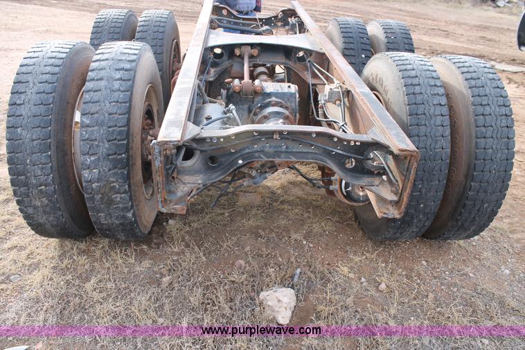 image for item AW9467 Mack tandem axle