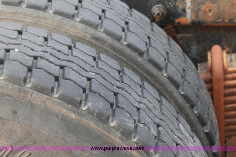 image for item AW9467 Mack tandem axle