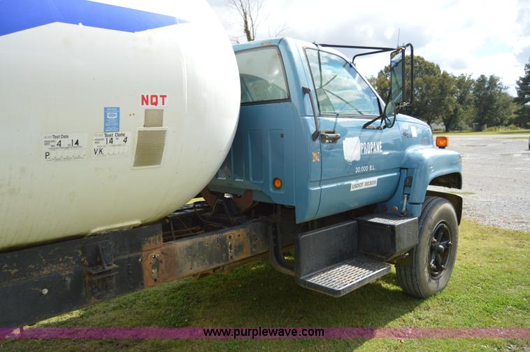 image for item AY9483 1991 Chevrolet Kodiak propane truck
