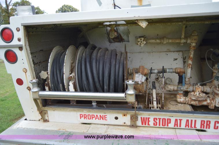 image for item AY9483 1991 Chevrolet Kodiak propane truck