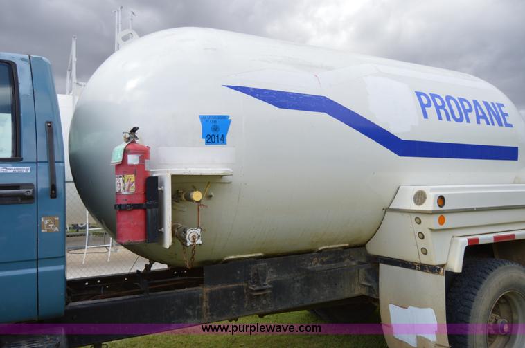 image for item AY9483 1991 Chevrolet Kodiak propane truck