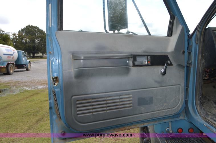 image for item AY9483 1991 Chevrolet Kodiak propane truck