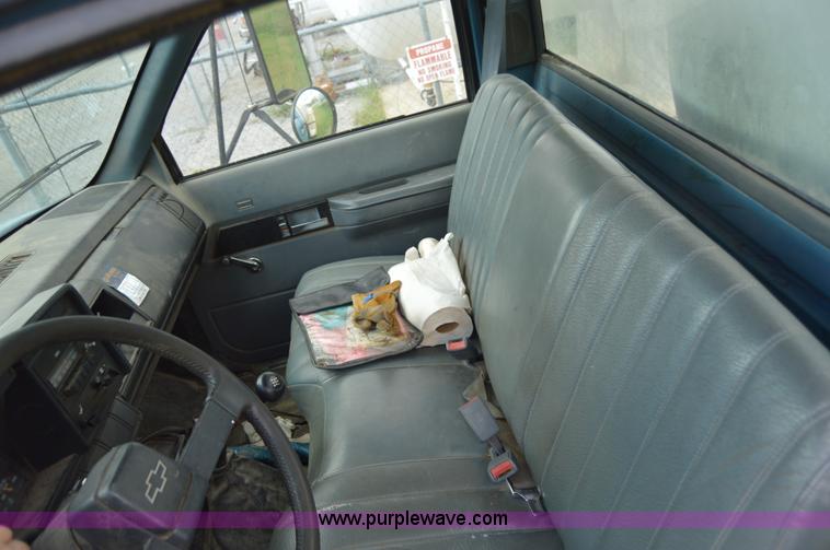 image for item AY9483 1991 Chevrolet Kodiak propane truck