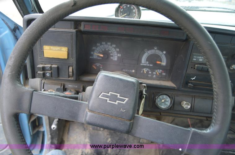 image for item AY9483 1991 Chevrolet Kodiak propane truck