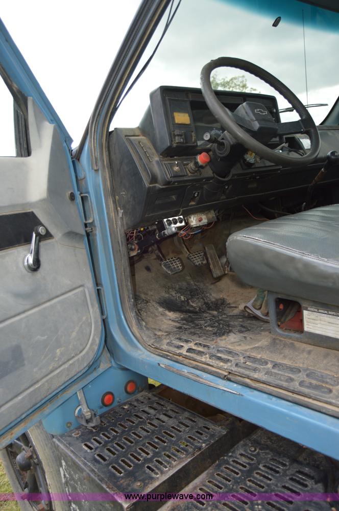 image for item AY9483 1991 Chevrolet Kodiak propane truck