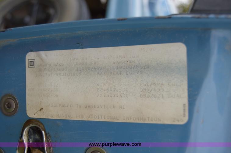 image for item AY9483 1991 Chevrolet Kodiak propane truck