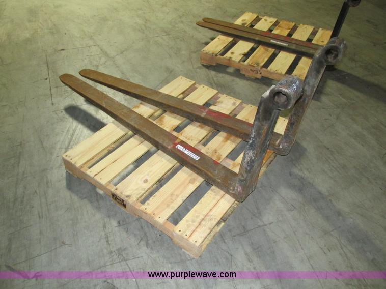 image for item AY9703 Pallet forks
