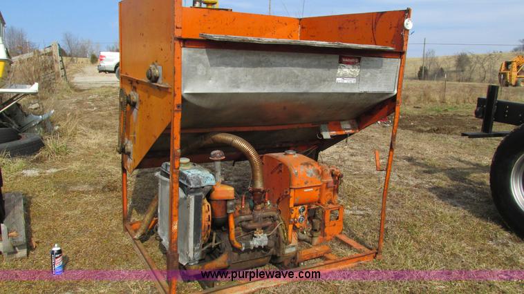 image for item AY9980 Insulation blower