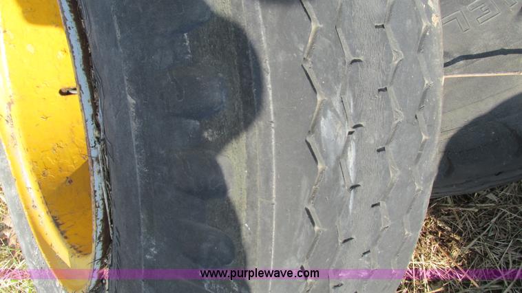 image for item AY9981 (4) tires and wheels