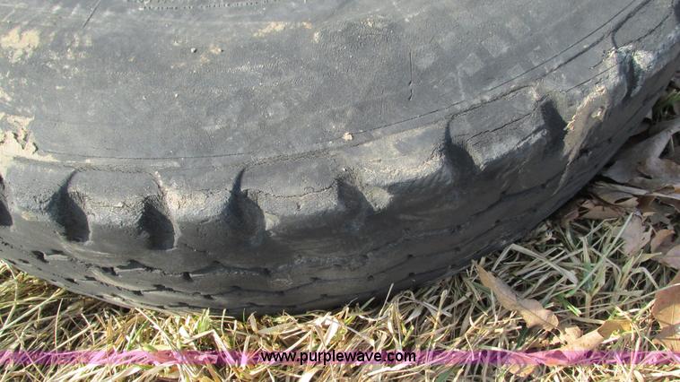image for item AY9981 (4) tires and wheels