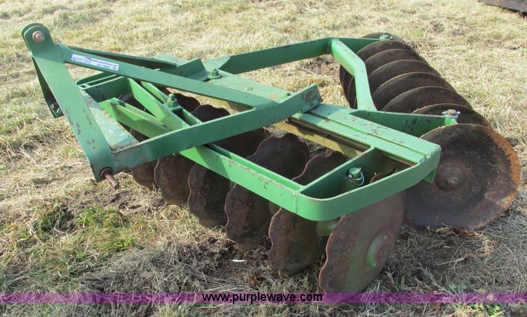 image for item AY9985 John Deere tandem offset disk