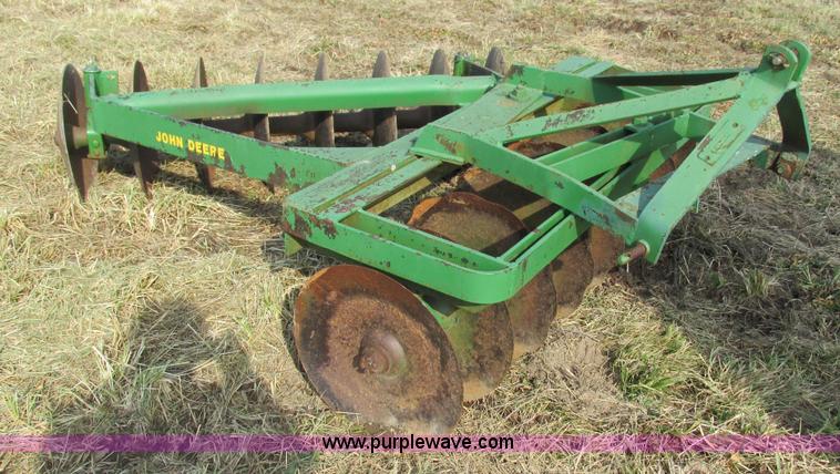 image for item AY9985 John Deere tandem offset disk