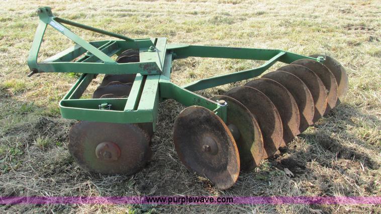image for item AY9985 John Deere tandem offset disk