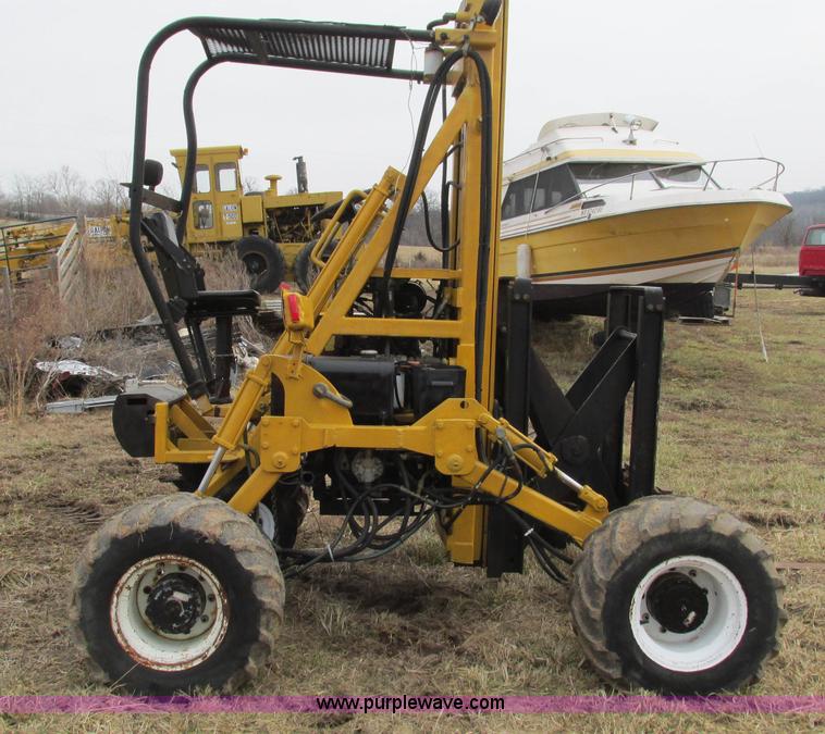 image for item AY9988 Spyder forklift