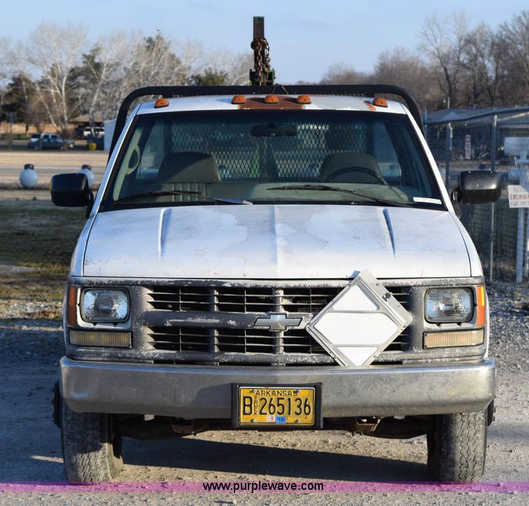 image for item BA9905 1995 Chevrolet 3500 flatbed truck