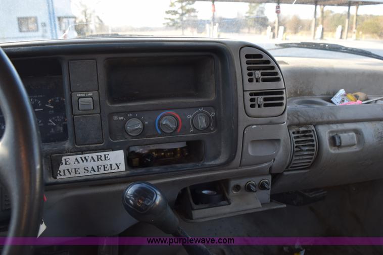 image for item BA9905 1995 Chevrolet 3500 flatbed truck