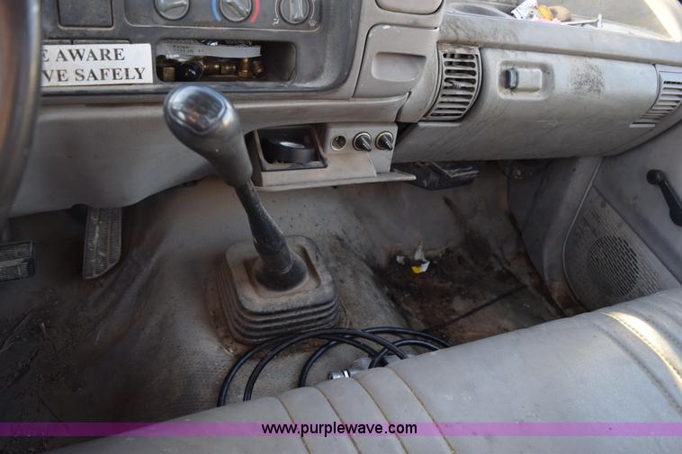 image for item BA9905 1995 Chevrolet 3500 flatbed truck