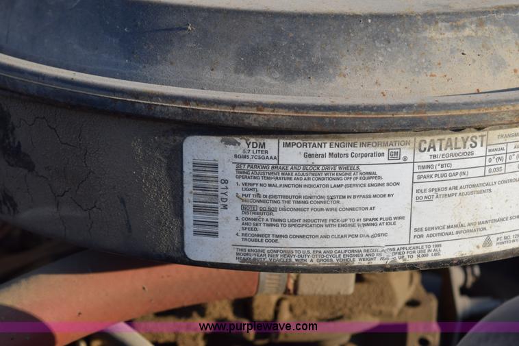 image for item BA9905 1995 Chevrolet 3500 flatbed truck