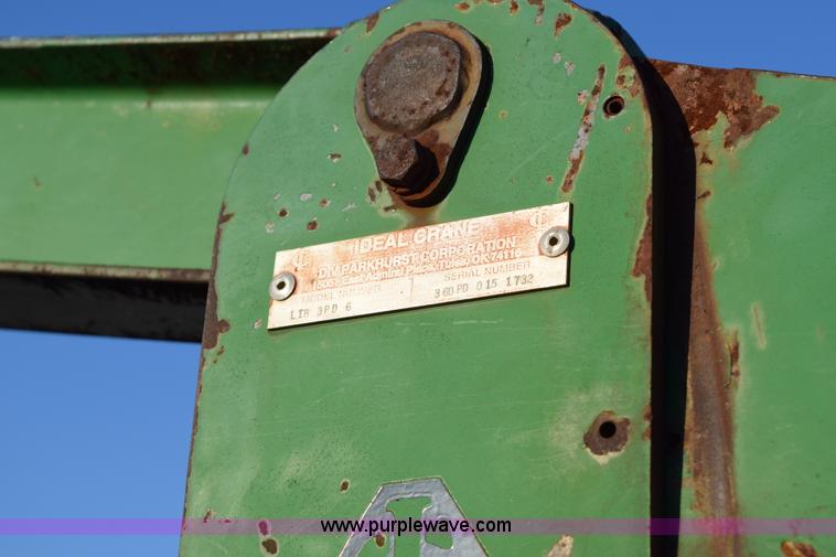 image for item BA9905 1995 Chevrolet 3500 flatbed truck