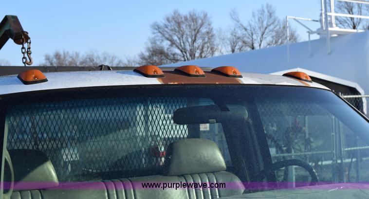 image for item BA9905 1995 Chevrolet 3500 flatbed truck