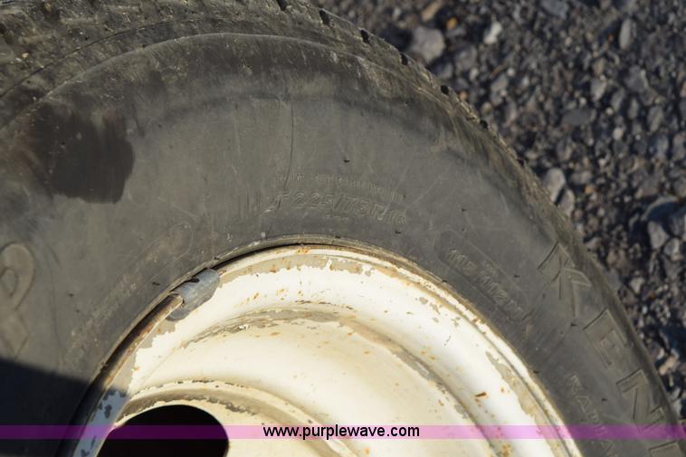 image for item BA9905 1995 Chevrolet 3500 flatbed truck