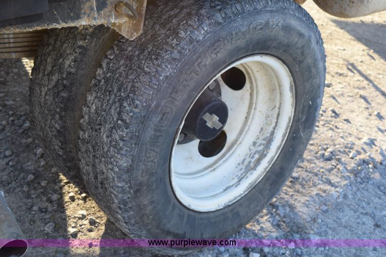 image for item BA9905 1995 Chevrolet 3500 flatbed truck