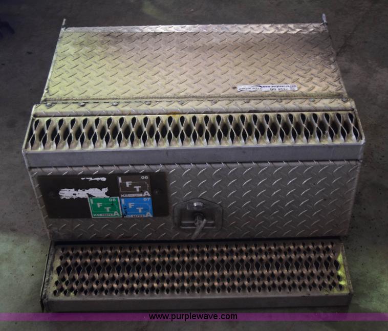 image for item BB9542 Aluminum storage box with steps