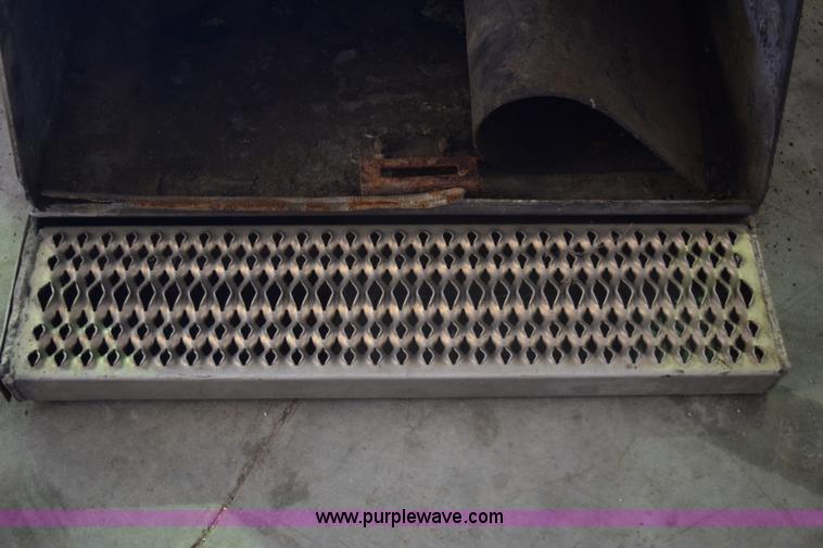 image for item BB9542 Aluminum storage box with steps