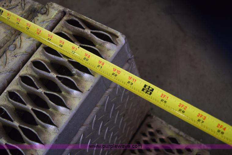 image for item BB9542 Aluminum storage box with steps