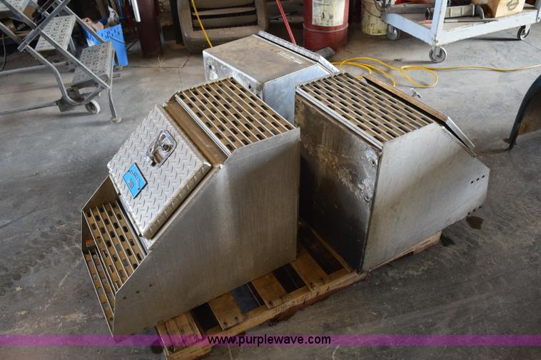 image for item BB9549 (3) aluminum saddle boxes with steps