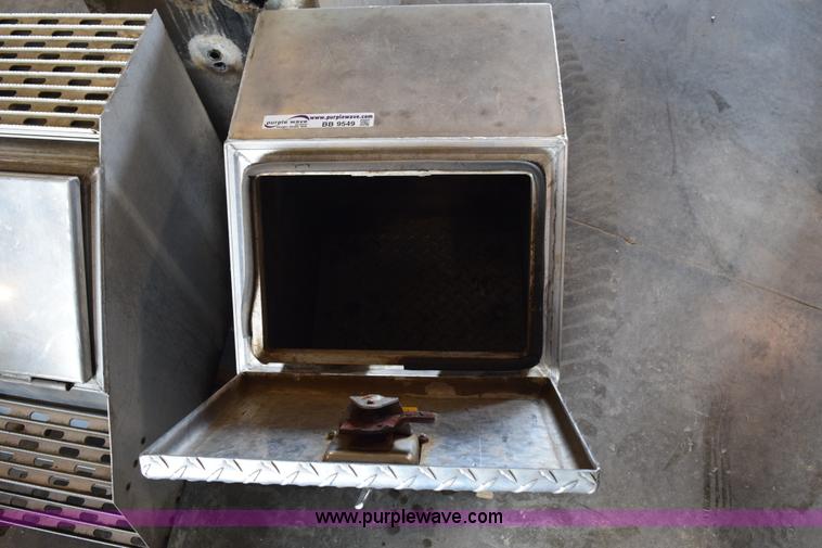 image for item BB9549 (3) aluminum saddle boxes with steps