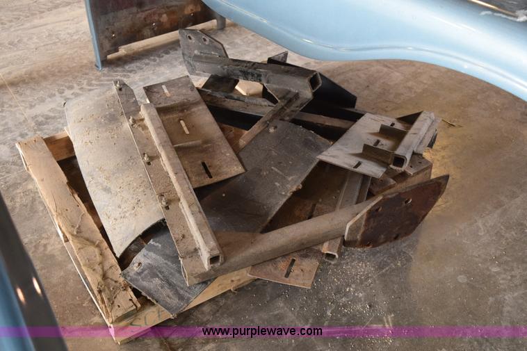 image for item BB9550 Semi truck fenders